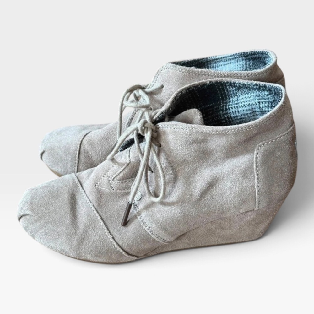 TOMS Desert Wedge Taupe Suede Lace Up Ankle Booties Womens 6.5